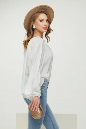 Bluza dama alba eleganta satinata cu decupaje sofisticate si aplicatii de margele