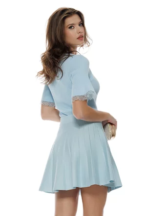 Bluza dama eleganta baby blue din vascoza premium cu contururi din dantela fina