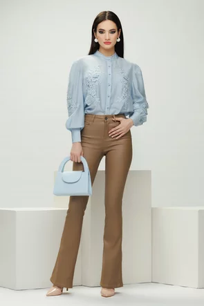 Bluza dama eleganta bleu de matase din tencel premium cu broderie aplicata