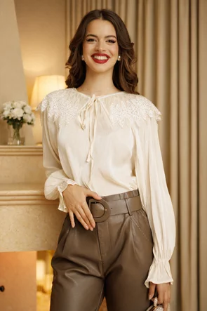 Bluza dama eleganta din organza crem premium si broderie spectaculoasa din margele si paiete