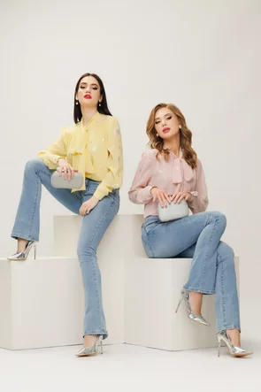 Bluza dama eleganta Fofy galbena cu imprimeu argintiu si esarfa innodata