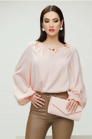 Bluza dama eleganta roz satinata cu decupaje sofisticate si aplicatii de margele