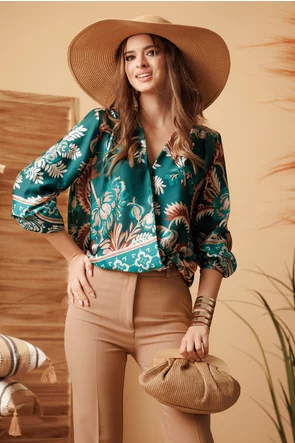 Bluza dama elganta din saten fin imprimeu bohemian verde cu decolteu petrecut si elastic in talie