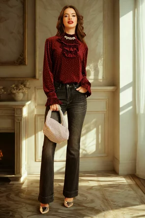 Bluză dama Fofy eleganta cu jabou din catifea elastica bordo si accesoriu strasuri