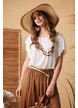 Bluza de vara alba din lyocel organic cu volane si colier boho de lemn