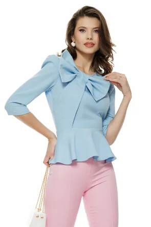 Bluză Fofy baby blue eleganta cu peplum si funda inserata
