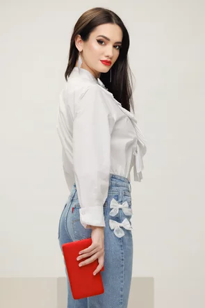 Camasa dama alba eleganta cu jabou plisat si funda din bumbac 100%