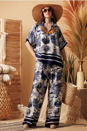 Compleu dama premium din matase naturala si vascoza satinata pantalon cu camasa imprimeu tropical bleumarin