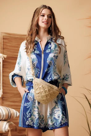 Compleu dama premium din matase naturala si vascoza satinata pantalon scurt si jacheta imprimeu boho albastru