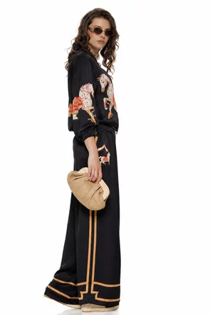 Compleu dama premium negru din matase naturala si vascoza satinata imprimeu cal bohemian