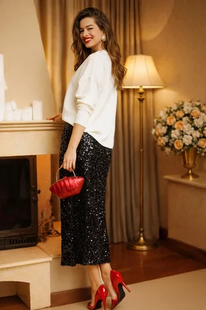 Fusta midi din paiete negre cu crapatura pe picior