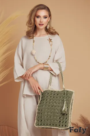 Geanta shopper din rafie kaki impletita structurat cu contururi si ciucuri la contrast