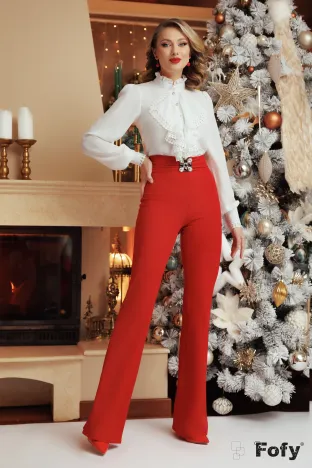 Pantaloni Fofy evazati rosii din crep elastic cu catarama din cristale