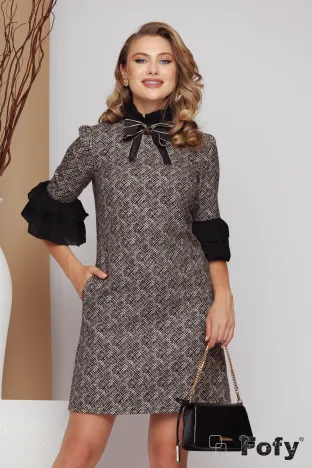 Rochie eleganta Fofy din stofa premium cu volane romantice si brosa