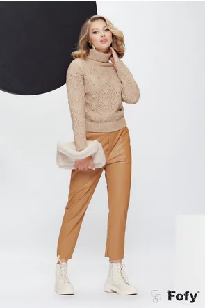 Pulover dama din tricot premium bej pe gat cu cristale maxi