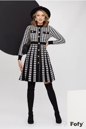 Rochie dama tricotata din vascoza premium picior de cocos cu fusta evazata si nasturi metalici 