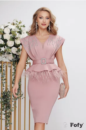 Rochie de ocazie eleganta din neopren roz cu peplum detalii argintii si pene