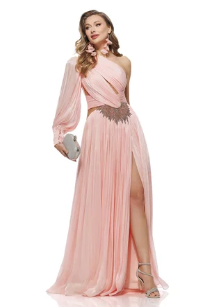 Rochie de ocazie lunga de LUX spectaculoasa pe un umar din voal satinat roz cu aplicatie premium din cristale argintii