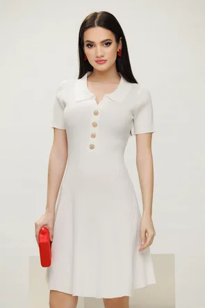 Rochie eleganta alba din tricot premium cu guler si nasturi cu perle si strasuri 