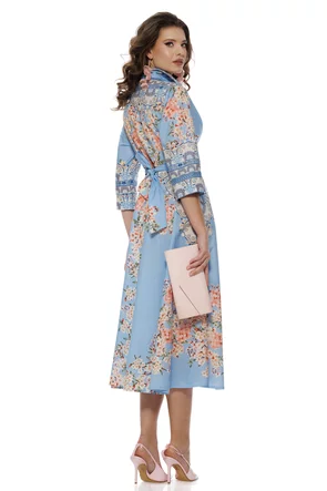 Rochie eleganta baby blue din bumbac cu imprimeu flori de cires cambrare petrecuta si buzunare