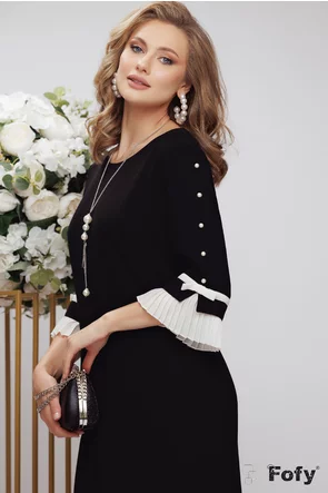 Rochie eleganta de ocazie neagra din tripluvoal premium aplicatii plisate perle si colier