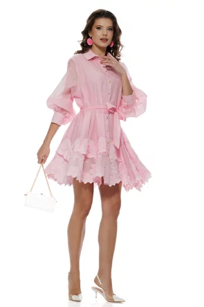 Rochie eleganta diafana din organza roz cu aplicatii de dantela si nasturi perla