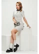 Rochie eleganta Fofy din tweed alb premium in carouri cu fundite laterale si nasturi decorativi