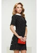 Rochie eleganta Fofy din tweed negru premium in carouri cu fundite laterale si nasturi decorativi