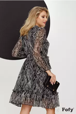 Rochie eleganta Fofy din voal imprimeu grafic alb negru cu jabou si colier inclus
