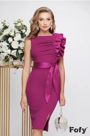 Rochie elegantă magenta elastica cu froseruri satinate si cordon decoratib