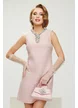 Rochie eleganta retro din tweed roz premium cu contururi din perle paiete si cristale argintii