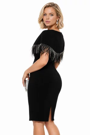 Rochie Fofy elegantă neagra cu volan  accesorizat  cu stasuri si pene