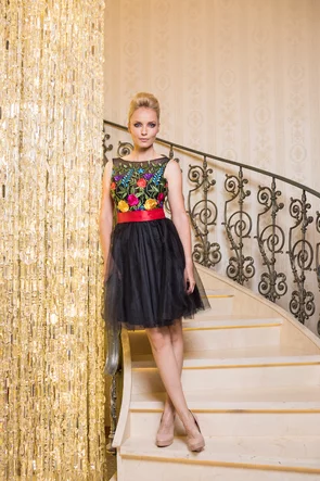 Rochie Fofy neagra eleganta de ocazie din tulle și dantelă cu flori brodate