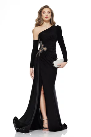 Rochie lunga de ocazie de LUX din lycra satinata neagra cu fronseuri si aplicatii de strasuri