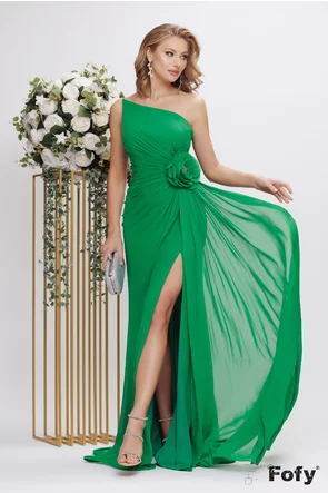 Rochie lunga  de ocazie de LUX din voal verde smarald cu corset oblic floare cu cristale si trena