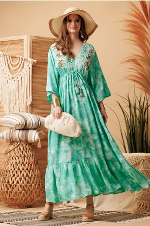 Rochie lunga de vara verde decoltata din vascoza cu maneca fluture broderie spectaculoasa cu perle si paiete