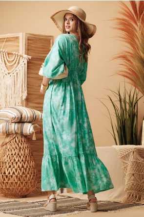 Rochie lunga de vara verde decoltata din vascoza cu maneca fluture broderie spectaculoasa cu perle si paiete