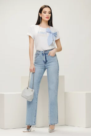 Tricou dama alb premium cu fundita albastra aplicatii de perle si strasuri