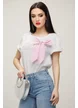 Tricou dama alb premium cu fundita roz aplicatii de perle si strasuri