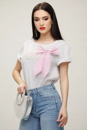 Tricou dama alb premium cu fundita roz aplicatii de perle si strasuri