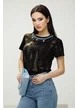 Tricou dama premium negru din bumbac cu pelicula fina aurie si colier de blug cu accesorii metalice decorative