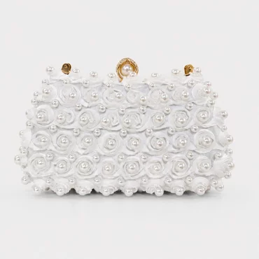 Geantă Damă Elegantă Amalfi Alb – Clutch cu Perle și Trandafiri Decorativi