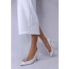 Pantofi stiletto Piele Naturala Albi cu accesorii pietre detasabile Vittoria