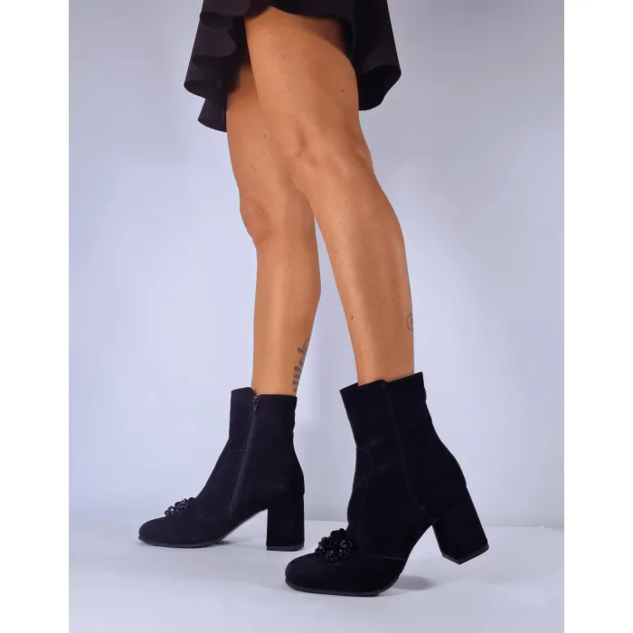 Ghete Piele Naturala Negre cu accesoriu floare Alegria picture - 4