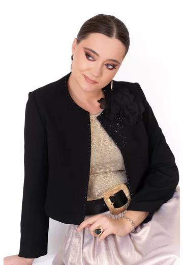 Blazer elegant negru decorat cu floare si strasuri