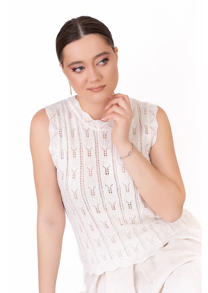 Bluza alba fara maneci din macrame