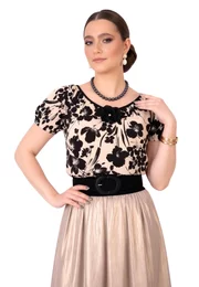Bluza black petals din vascoza de vara creponata