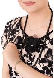 Bluza black petals din vascoza de vara creponata