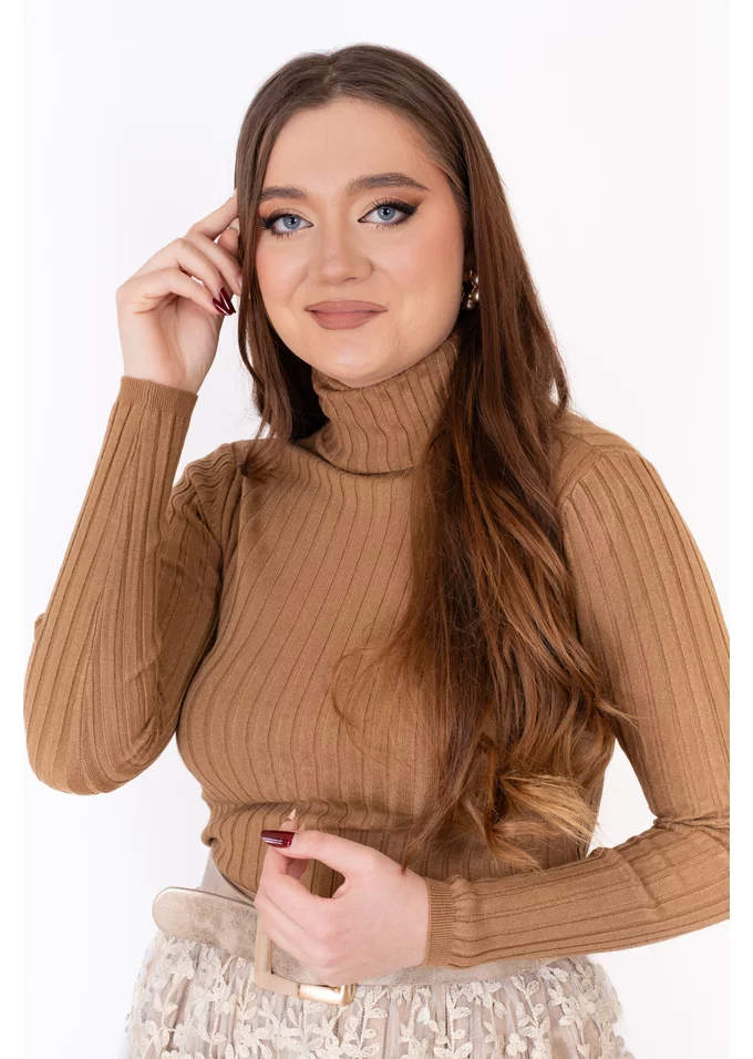 Bluza caramel cu maneca lunga si gat