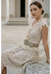 Bluza cream cu volane decorative